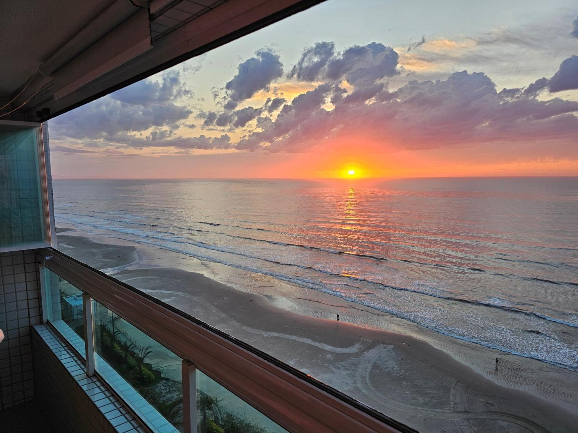 Apartamento Frente Mar Pe Na Areia ปรายากรันเด ภายนอก รูปภาพ
